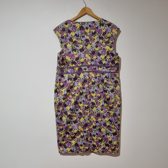 Boden Size 20 Lilac Purple Floral Pencil Dress - Picture 3 of 6